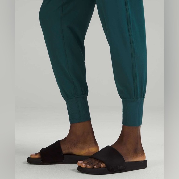 Lululemon Align Super-High-Rise Ribbed-Waist Jogger - Picture 6 of 13